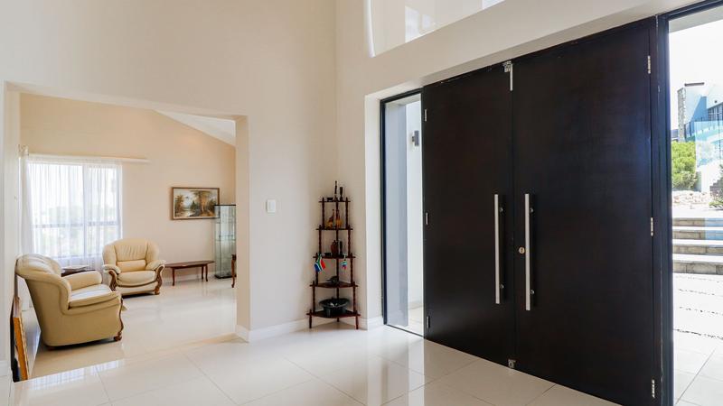 To Let 5 Bedroom Property for Rent in Pinnacle Point Golf Estate Western Cape